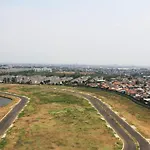 Deluxe And Comfortable 2Br The Springlake Summarecon Apartment By Travelio