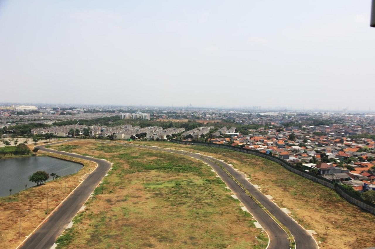 Deluxe And Comfortable 2br The Springlake Summarecon By Travelio Bekasi