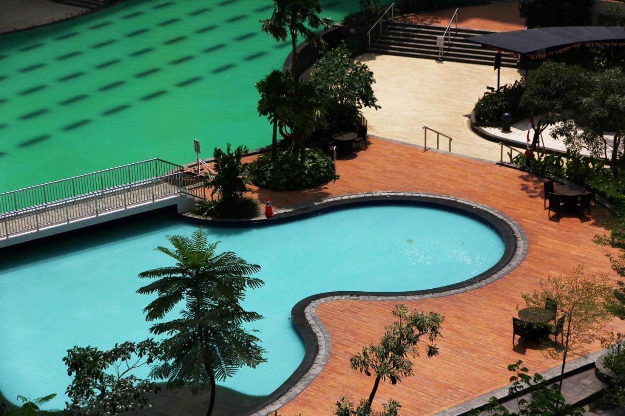 Deluxe And Comfortable 2br The Springlake Summarecon By Travelio Bekasi